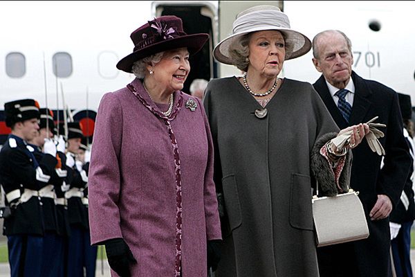 Królowa Elżbieta i królowa Holandii Beatrix (fot. arch. z 2007r.)