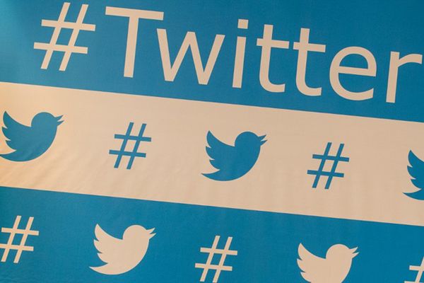 Groźby karalne wobec kobiet psują wizerunek Twittera; firma zareagowała przeprosinami