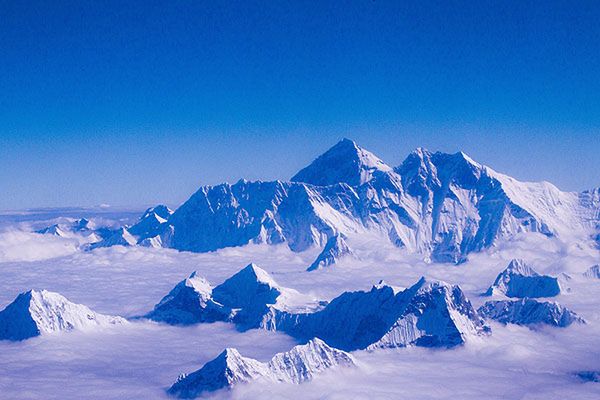 Widok na szczyt Mount Everestu