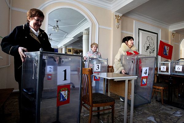 Ukraina: niedzielne referendum na Krymie jest niezgodne z prawem