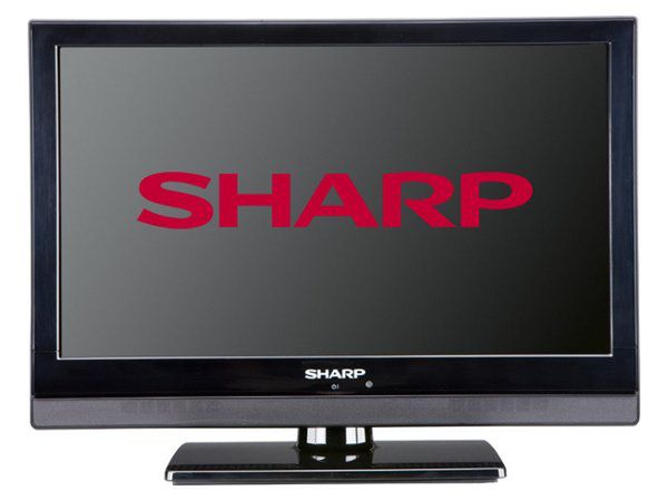 Sharp LC-19SH7E-BK

Cena: 729 zł

Pierwsza z naszych propozycji taniego telewizora do odbioru telewizji cyfrowej to Sharp LC-19SH7E-BK. Ten 19-calowy telewizor LCD o rozdzielczości 1366×768 charakteryzuje się jasnością obrazu wynoszącą 300 cd/m2 oraz kątami widzenia 176/160 stopni (poziom/pion). Odbiornik posiada dwa głośniki o mocy 3 W i obsługuje technologię dźwięku Virtual Surround. W telewizor wbudowano również tuner DVB-T do odbioru sygnału telewizji cyfrowej oraz, poza standardowymi, złącza HDMI i wejście PC do podłączenia komputera.