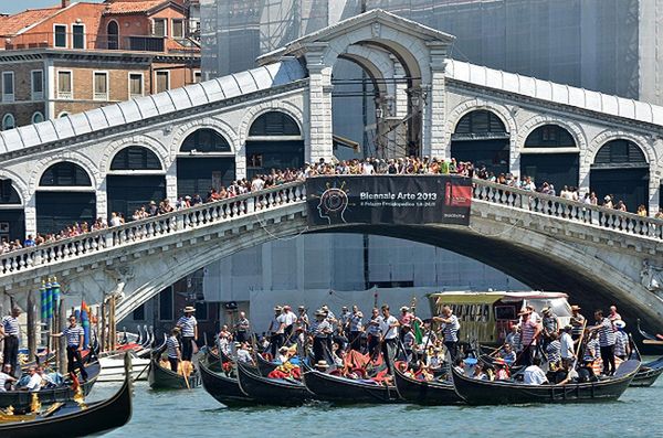 Gondolier z Wenecji pod wpływem narkotyków spowodował śmiertelny wypadek