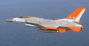 Pierwszy w historii bezzałogowy lot myśliwca F-16. Wzbił się w powietrze z pustym kokpitem