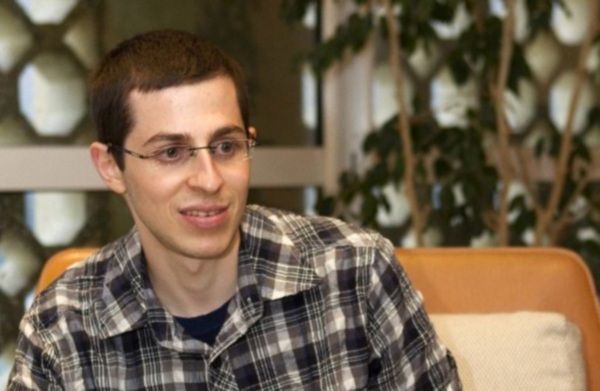Izrael: Gilad Szalit wspomina pobyt w niewoli Hamasu