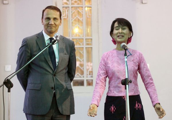Radosław Sikorski spotkał się z Aung San Suu Kyi