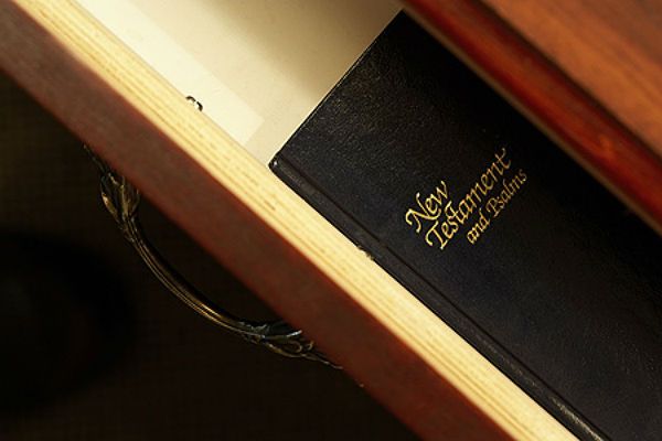 Więzienie dla islamisty za zbezczeszczenie Biblii w Egipcie