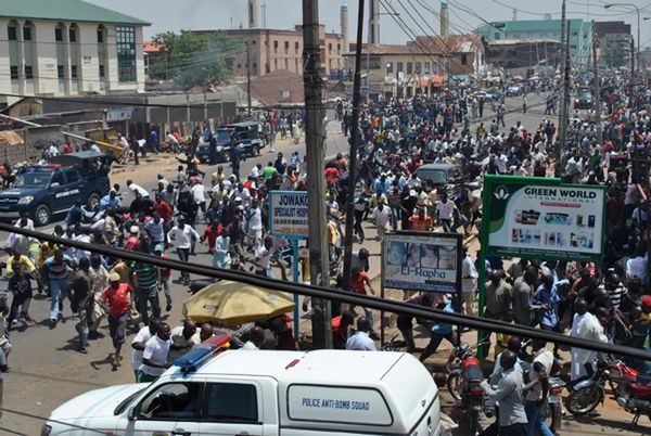 Nigeria: zamachy bombowe na redakcje gazet