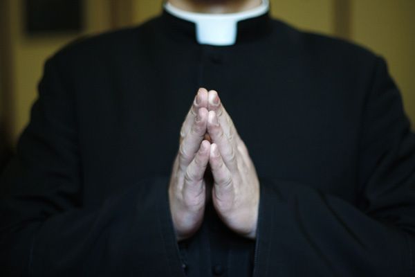 Koniec zmowy milczenia? Watykan walczy z pedofilami