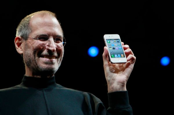 Steve Jobs pod lupą FBI. "Kłamca i narkoman"