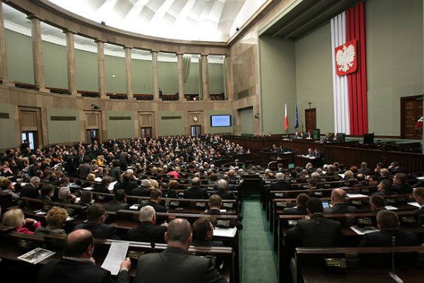 Sejmowa debata na temat reformy i referendum emerytalnego