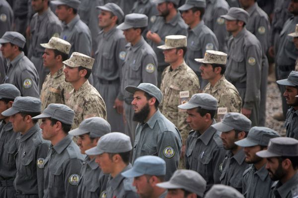 Afganistan: 13 policjantów zginęło z rąk talibskich rebeliantów