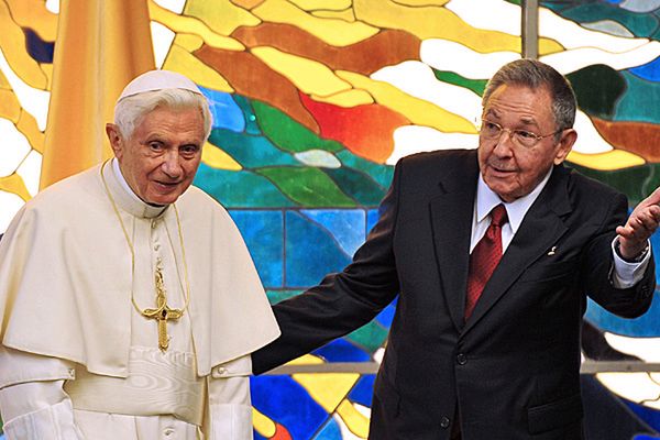 Papież prosił Raula Castro o ustanowienie święta w Wielki Piątek