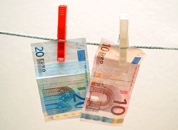 W Belgii skonfiskowano fałszywe euro na kwotę ponad pół miliona