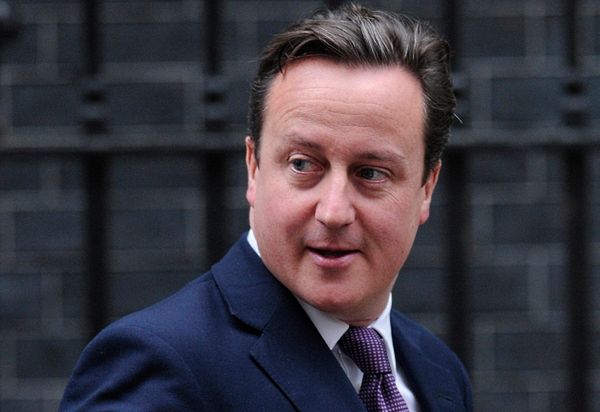 "Tusk powinien uczyć się dyplomacji od Camerona"