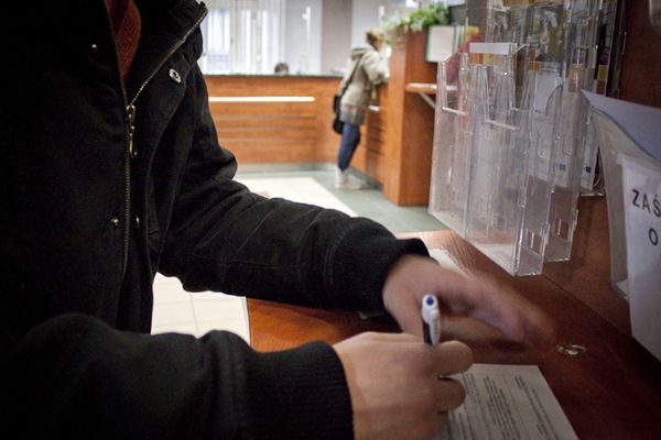 Urzędnicy magistratu w Chorzowie oskarżeni o okradanie miejskiej kasy