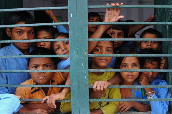Indie: wykorzystywane seksualnie dzieci są upokarzane przez policję