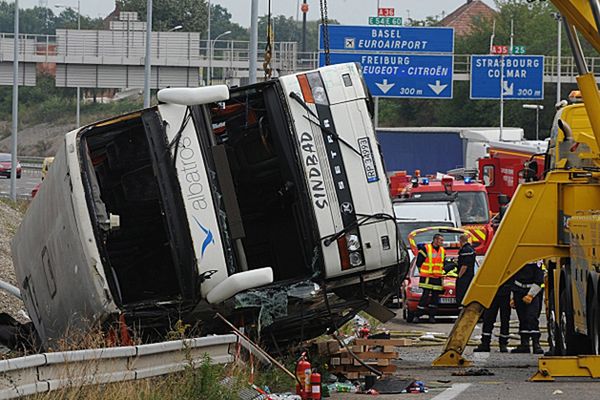 Kierowca polskiego autokaru usłyszał zarzut nieumyślnego spowodowania śmierci