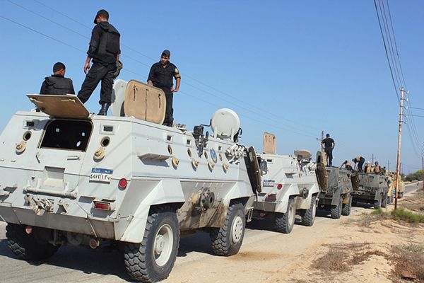 Egipt: wojsko mówi o sukcesie operacji na Synaju