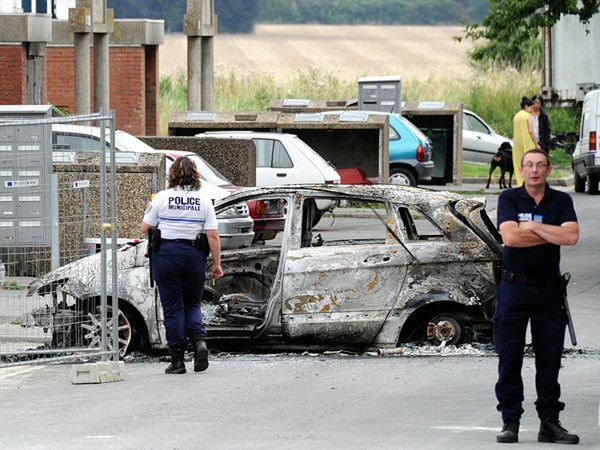 16 rannych po zamieszkach w Amiens