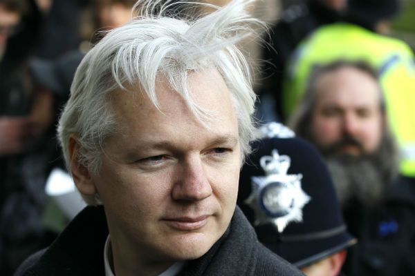 Założyciel WikiLeaks prosi o azyl w Ekwadorze
