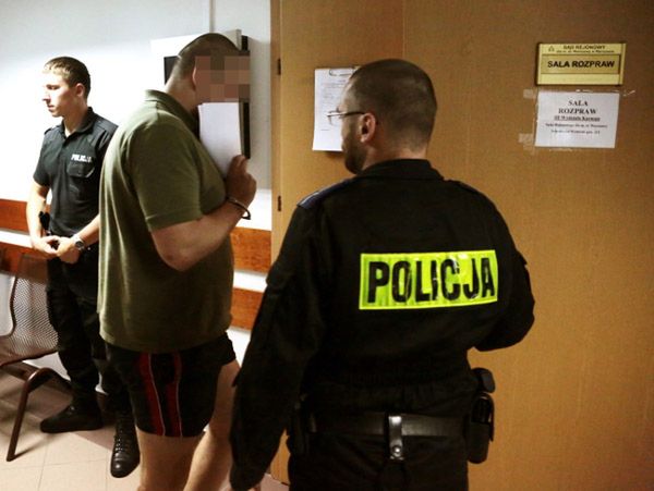Minister sportu Rosji w Warszawie próbuje pomóc zatrzymanym kibicom
