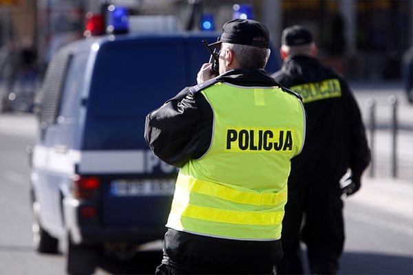 Wypadek na krajowej "10". Jedna osoba nie żyje, 9 osób jest rannych