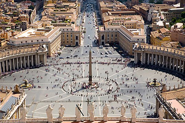 Włoska prasa: kolejny kryzys w Watykanie, tym razem wokół banku IOR