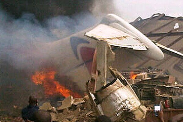 Niesprawne silniki przyczyną katastrofy samolotu w Nigerii
