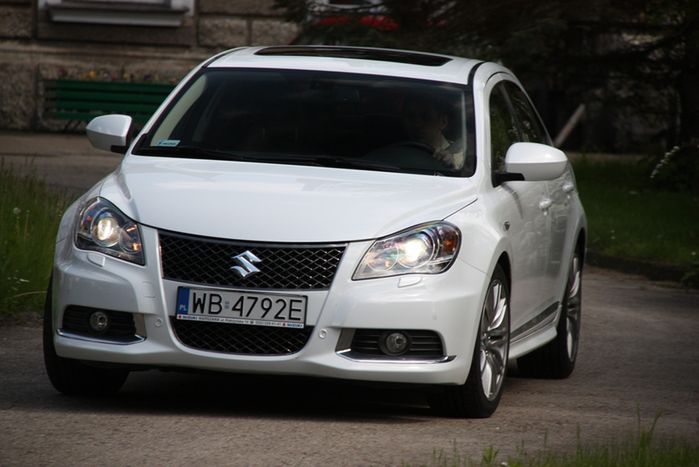 TEST: Suzuki Kizashi 2.4 i-AWD - Droga samuraja