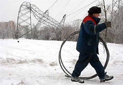 Na zachodzie Rosji nie maja prądu. Mróz zniszczył linie