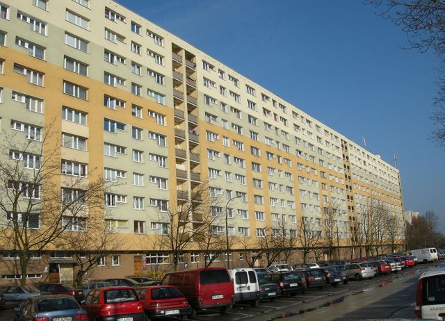 Na poznańskich Ratajach złodzieje jako "pracownicy spółdzielni" okradają mieszkania