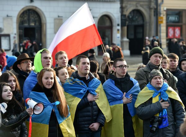 W Warszawie i Krakowie odbyły się demonstracje poparcia dla Ukrainy. Rosjanie wśród uczestników