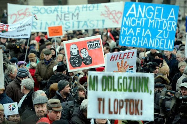 Węgrzy proszą kanclerz Angelę Merkel o pomoc