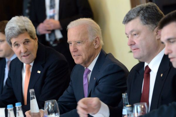 Joe Biden i Petro Poroszenko w Monachium: naród ukraiński ma prawo do samoobrony