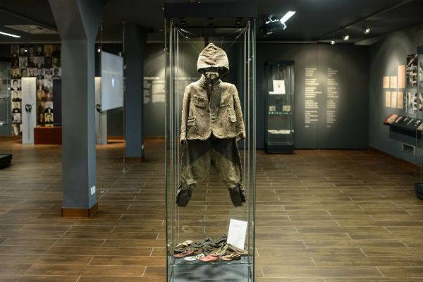 Skradziono buty po więźniach z Muzeum na Majdanku