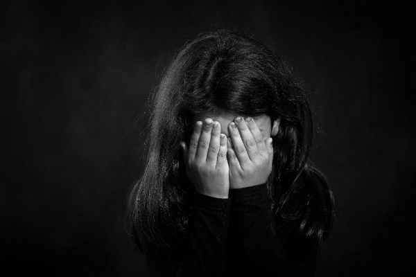Głogów: dramat nastoletniej dziewczynki. Trzy lata była molestowana przez ojca