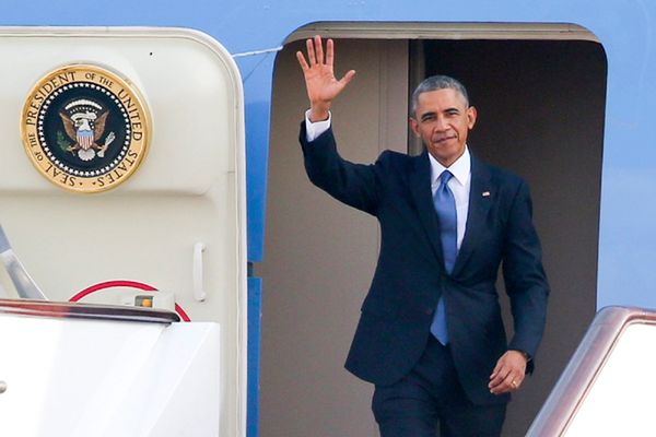 Barack Obama przyleciał do Pekinu na szczyt APEC i z wizytą państwową