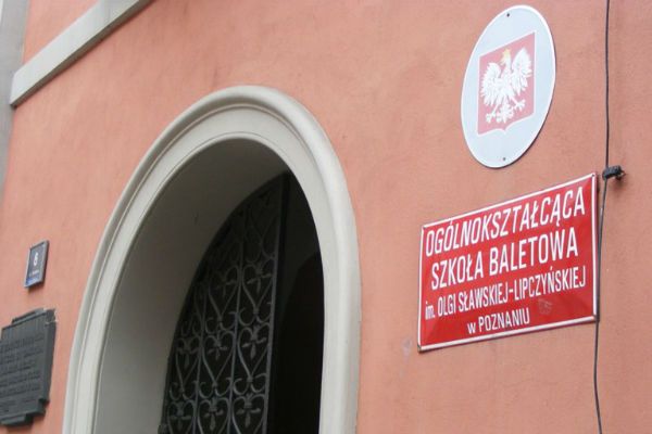 Szkoła baletowa w Poznaniu uratowana - ministerstwo zapłaci kurii 11,5 mln zł