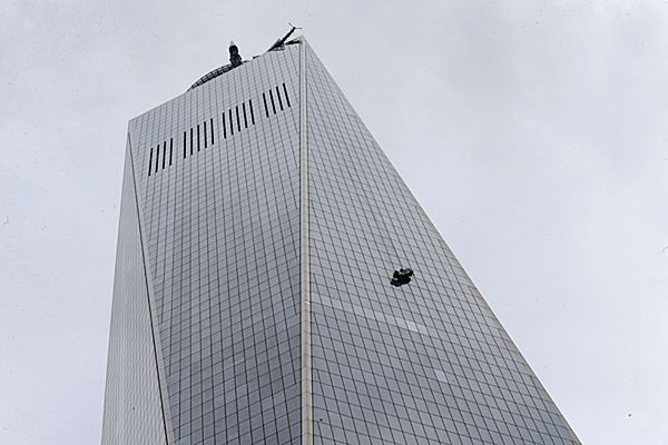 Pracownicy utknęli na budynku One World Trade Center