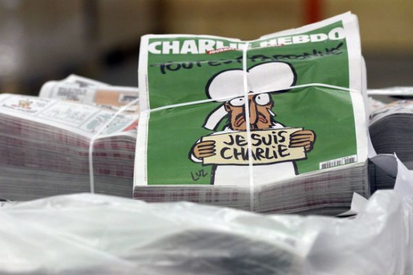 Turecka gazeta "Cumhuriyet" publikuje cztery strony z nowego numeru "Charlie Hebdo"