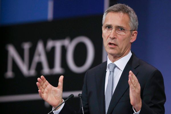 Szef NATO wzywa do "pełnego respektowania" konstytucji