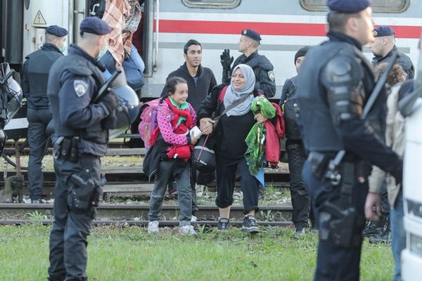 Niemiecki rząd utrzyma kontrole na granicy z Austrią, Bawaria zadowolona
