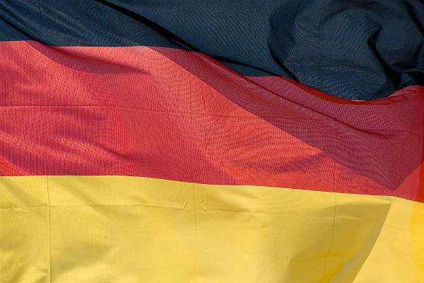 Parlament niemieckiego landu Szlezwik-Holsztyn spiera się o Boga w konstytucji