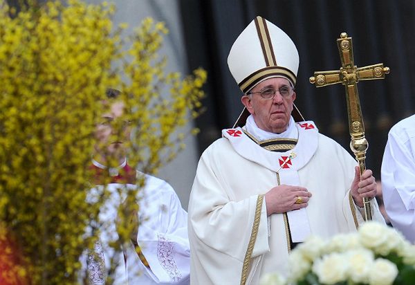 Papież Franciszek jest zagrożeniem dla tradycjonalistów w Watykanie
