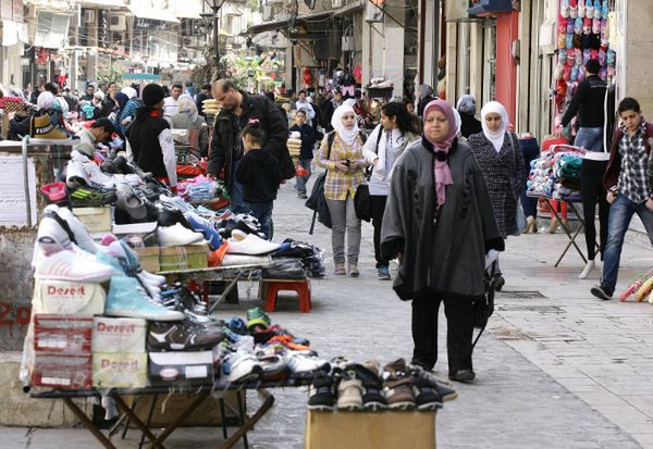 Syria: tysiące wysiedlonych szukają schronienia w Damaszku