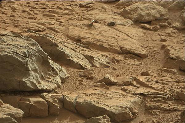Łazik Curiosity znalazł dziwną skałę na Marsie