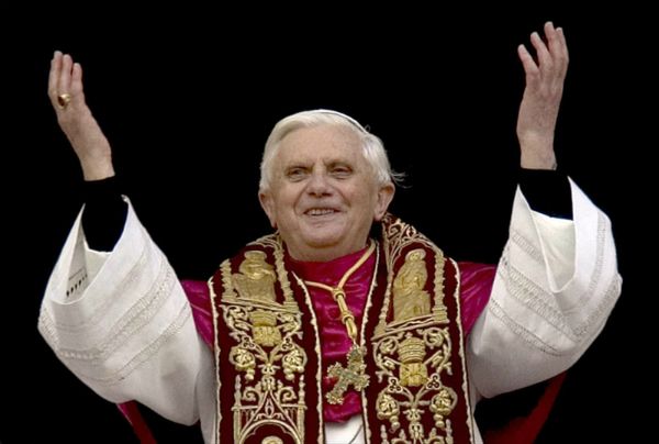 Abdykacja Benedykta XVI: jaka będzie przyszłość byłego papieża