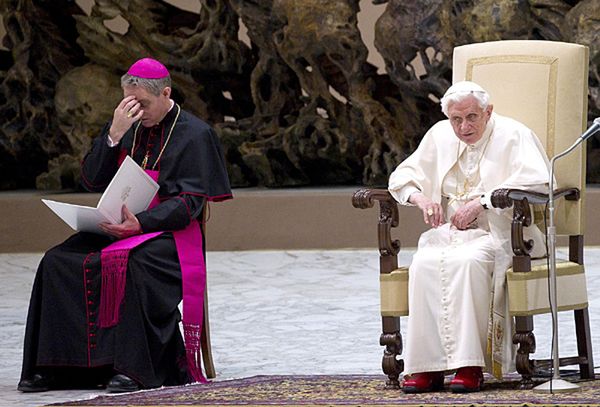 Włoska prasa: coraz więcej pytań o przyszłość Benedykta XVI