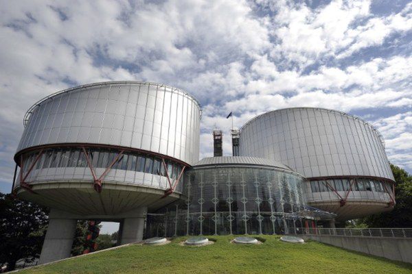 Trybunał w Strasburgu odtajnił postępowanie dotyczące domniemanych więzień CIA w Polsce