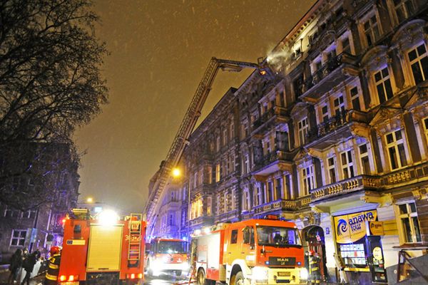 Jedna osoba zginęła, a 30 osób ewakuowano w wyniku pożaru w Szczecinie